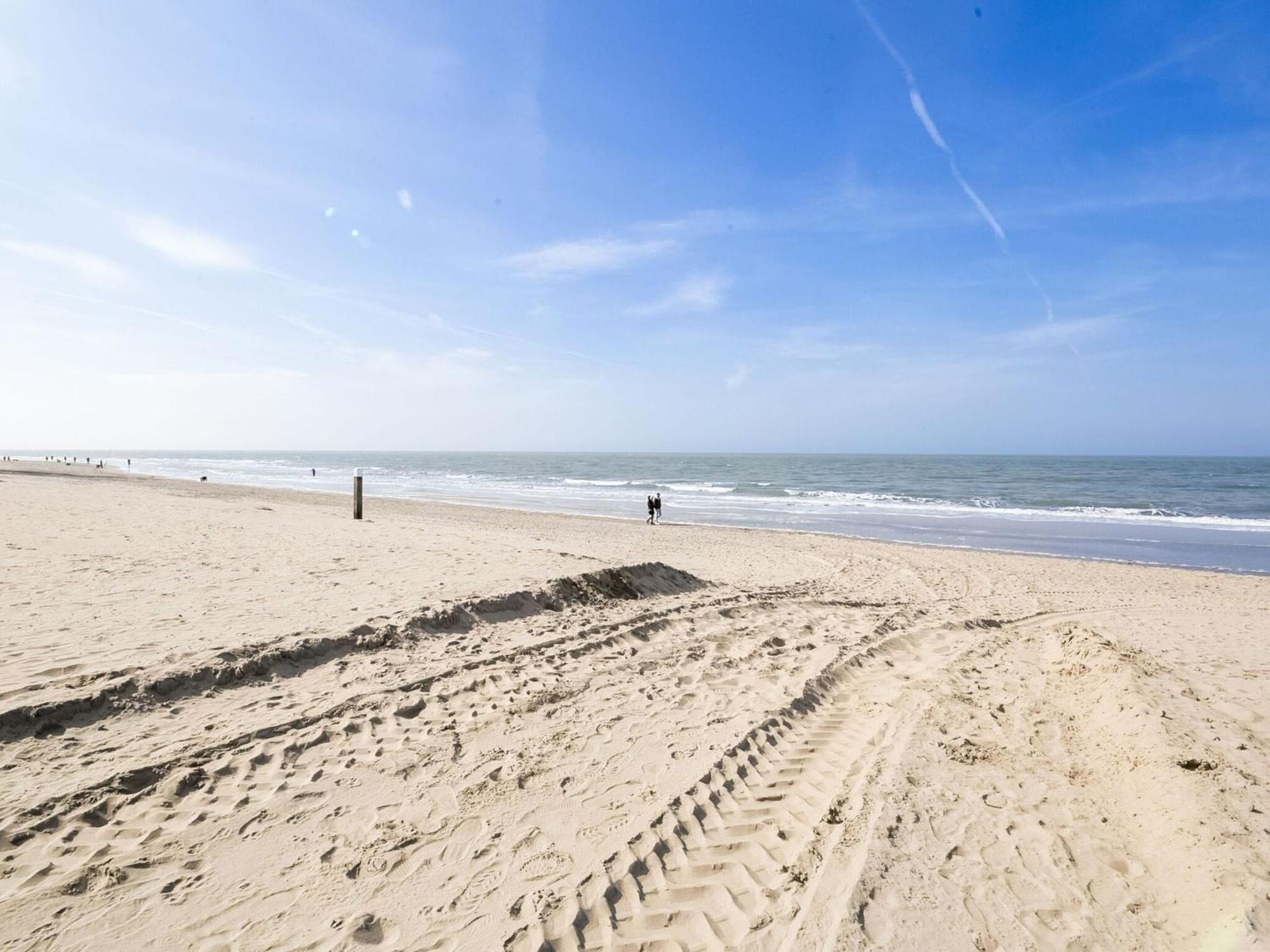 Apartment With Sea View And Parking In Katwijk Aan Zee Bagian luar foto