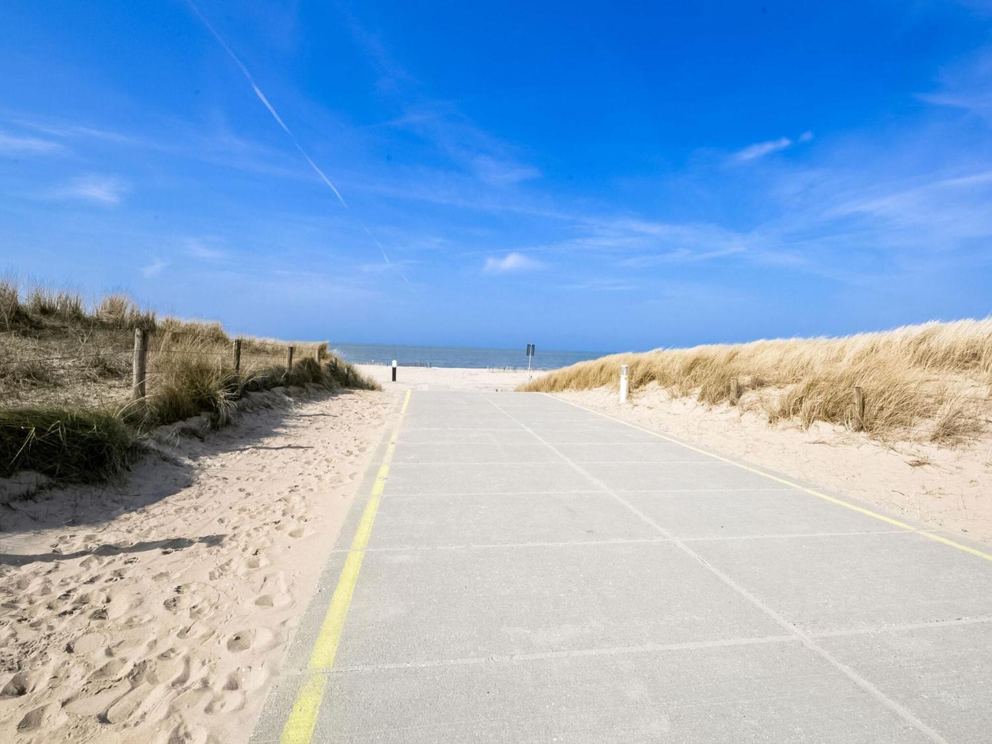 Apartment With Sea View And Parking In Katwijk Aan Zee Bagian luar foto